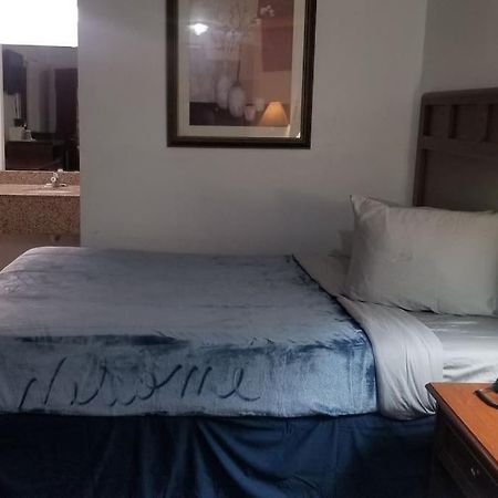 Hotel 2 Queen Beds Hotel Room 226 Booking Stillwater Bagian luar foto