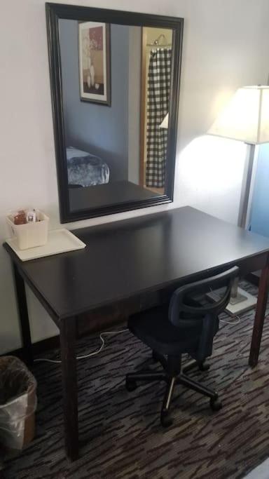 Hotel 2 Queen Beds Hotel Room 226 Booking Stillwater Bagian luar foto